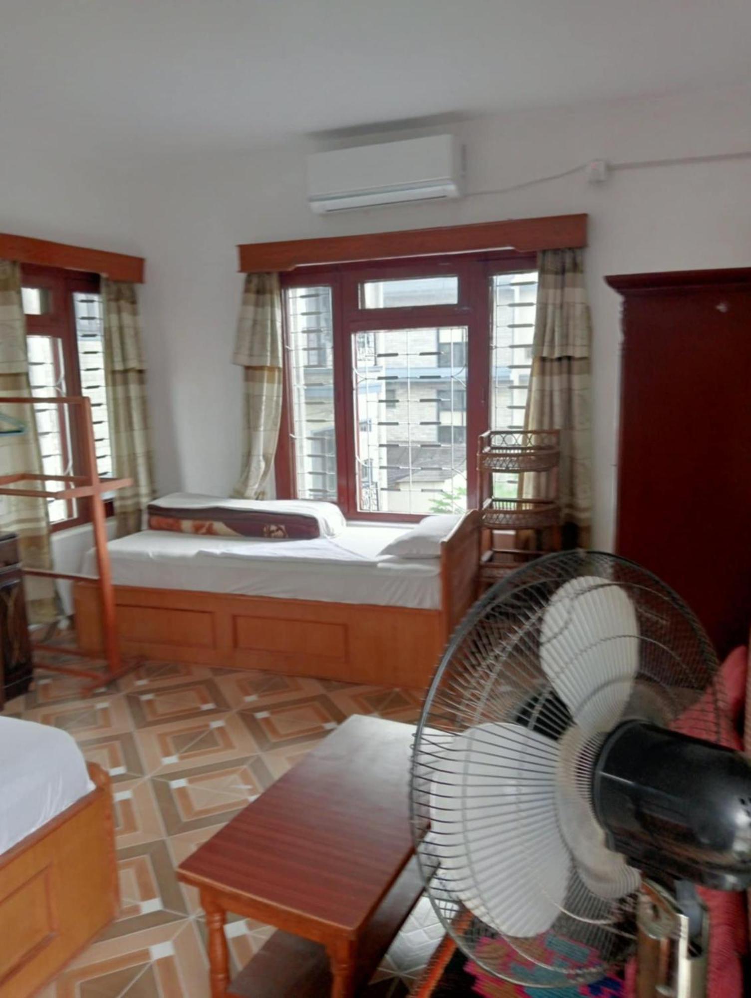 New Summit Guest House Pokhara Luaran gambar