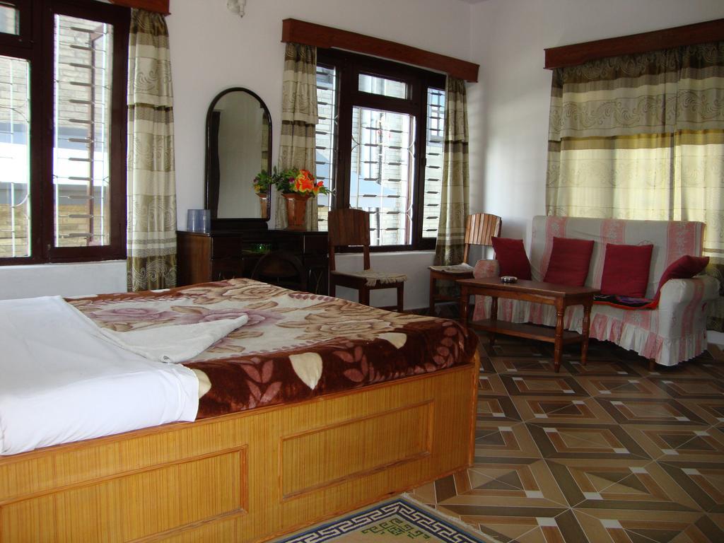 New Summit Guest House Pokhara Luaran gambar